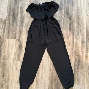Princess Vera Wang Black Off-Shoulder Jumpsuit